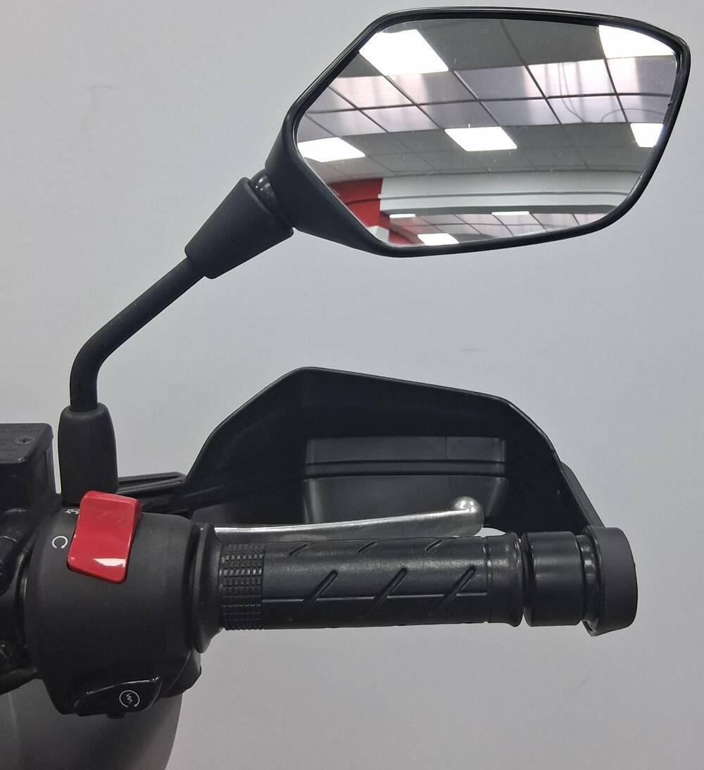 Honda ADV 350 (2022 - 24) (6)