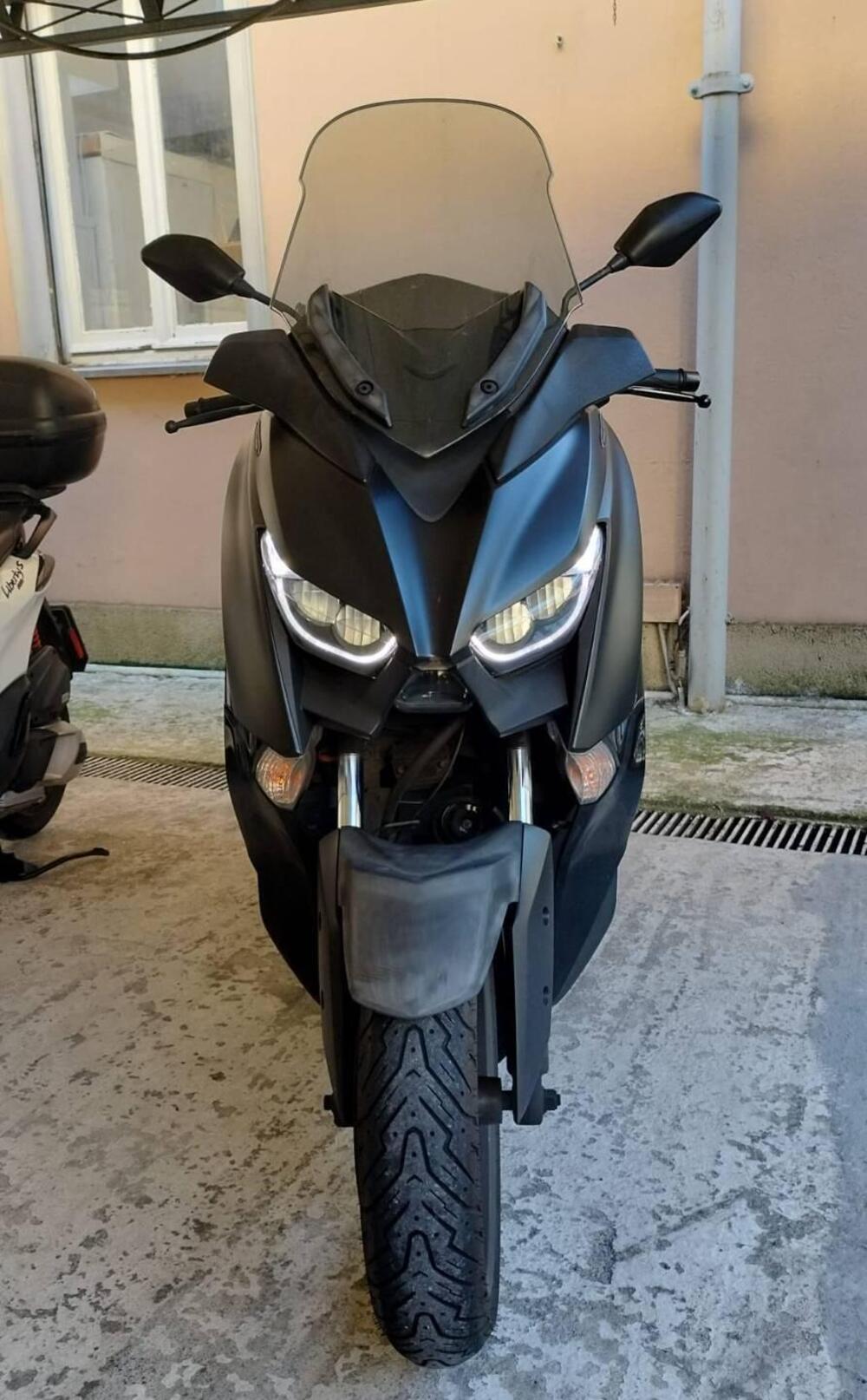 Yamaha X-Max 300 Iron Max (2019 - 20) (2)
