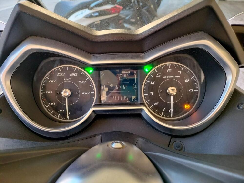 Yamaha X-Max 300 Iron Max (2019 - 20) (3)