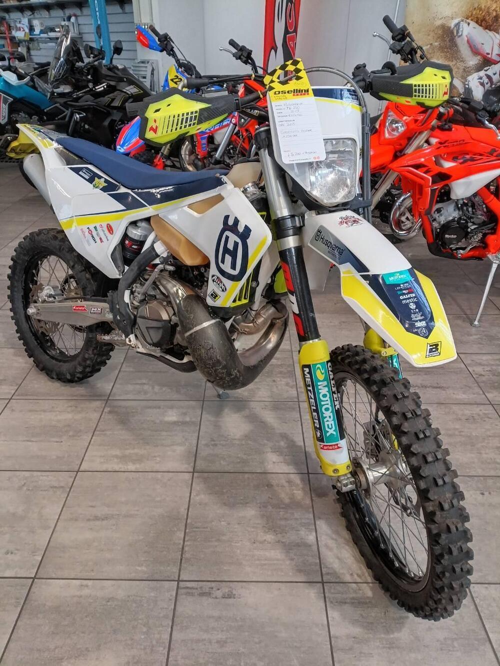 Husqvarna TE 250i (2019) (6)