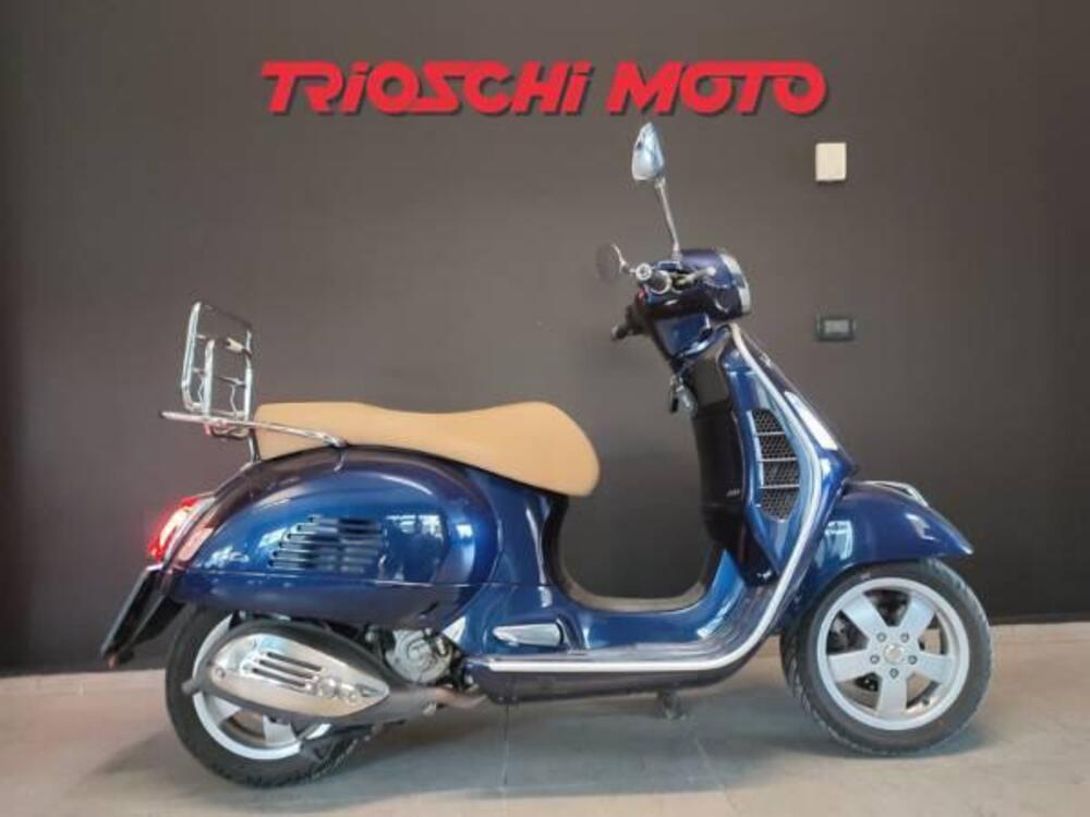 Vespa GTS 300 Hpe (2019)