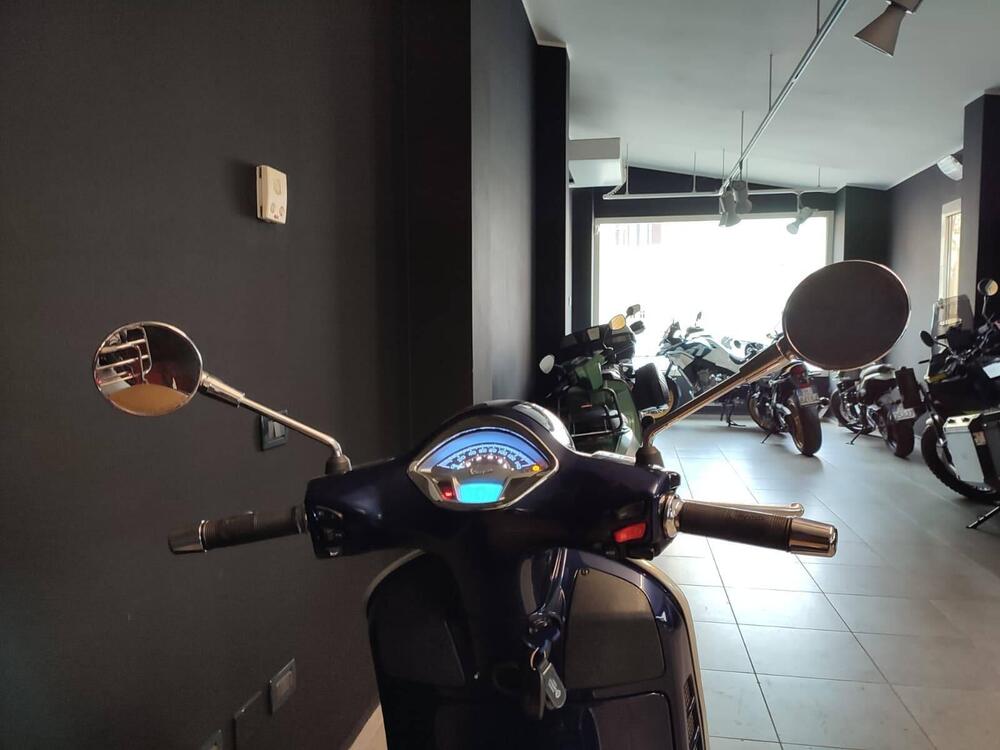 Vespa GTS 300 Hpe (2019) (7)