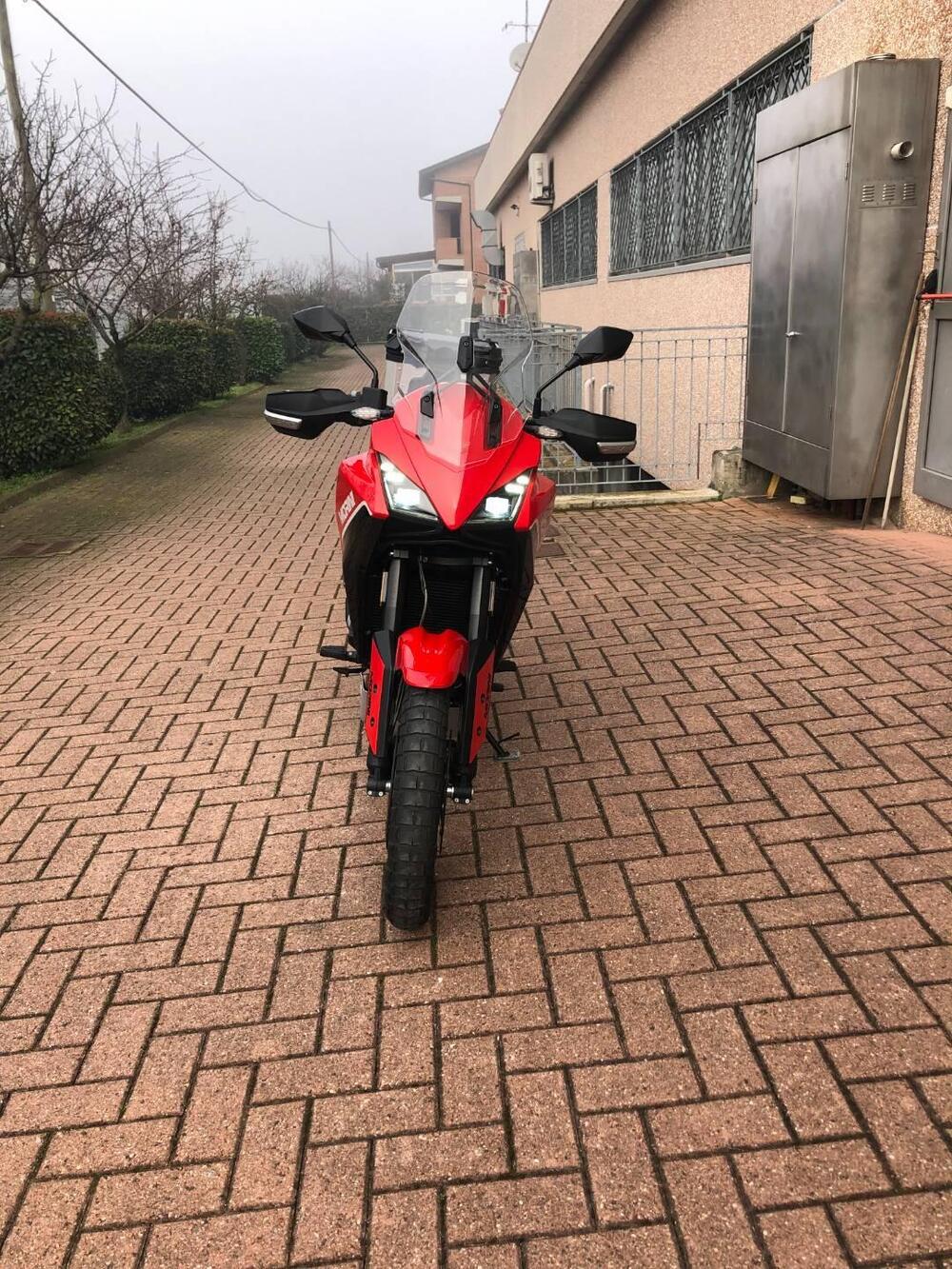 Moto Morini X-Cape 650 (2021 - 26) (2)