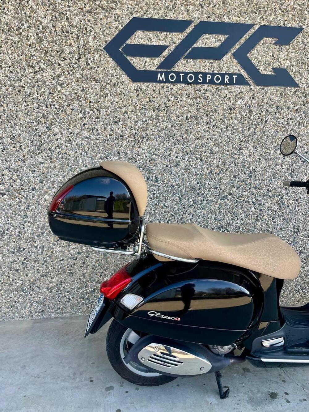 Vespa GTS 250 i.e. (4)