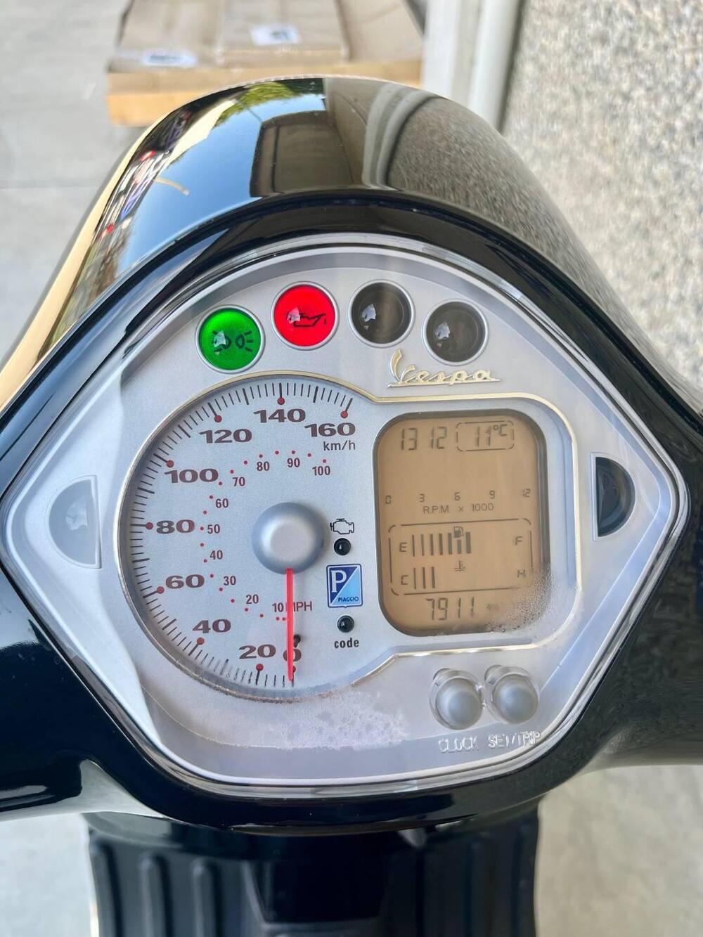 Vespa GTS 250 i.e. (11)