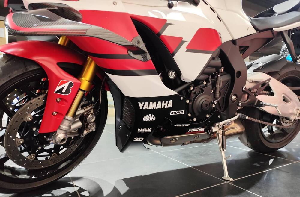 Yamaha YZF R1M (2020 - 25) (6)