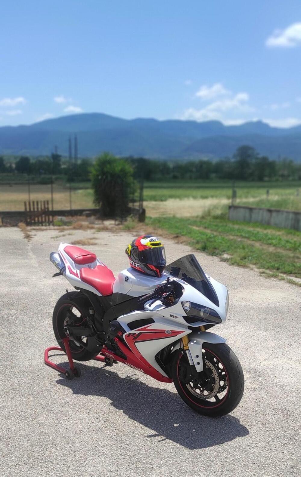 Yamaha YZF R1 (2007 - 08) (2)