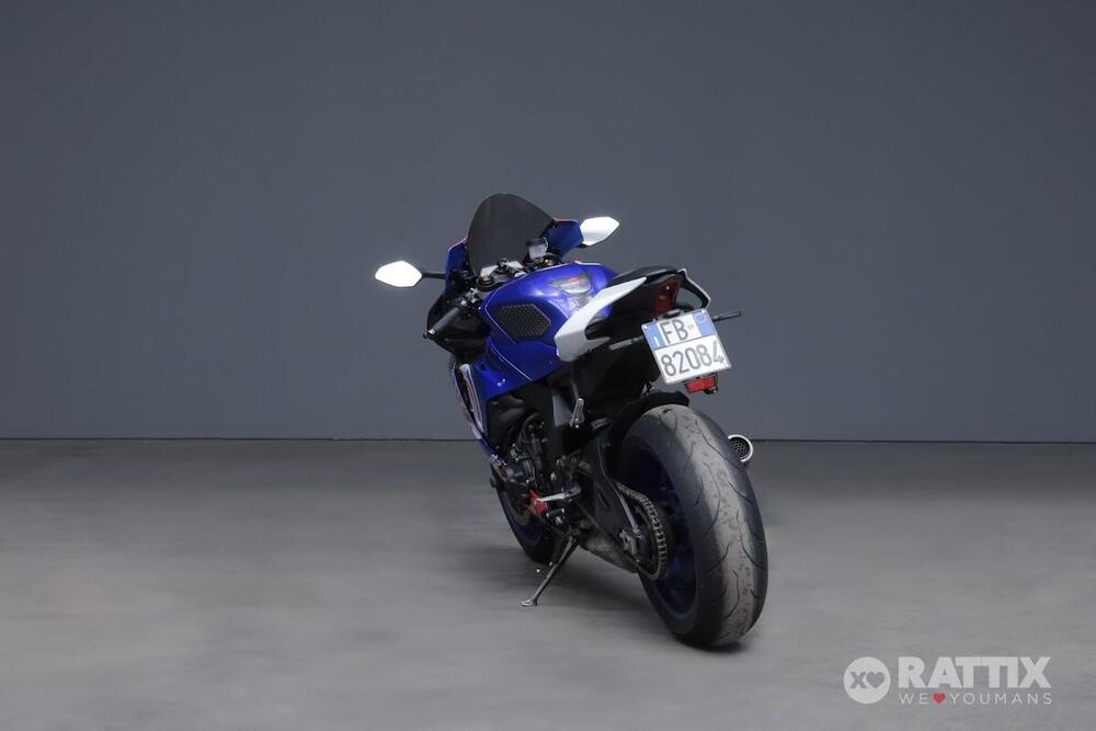Yamaha YZF R1 (2020 - 25) (5)