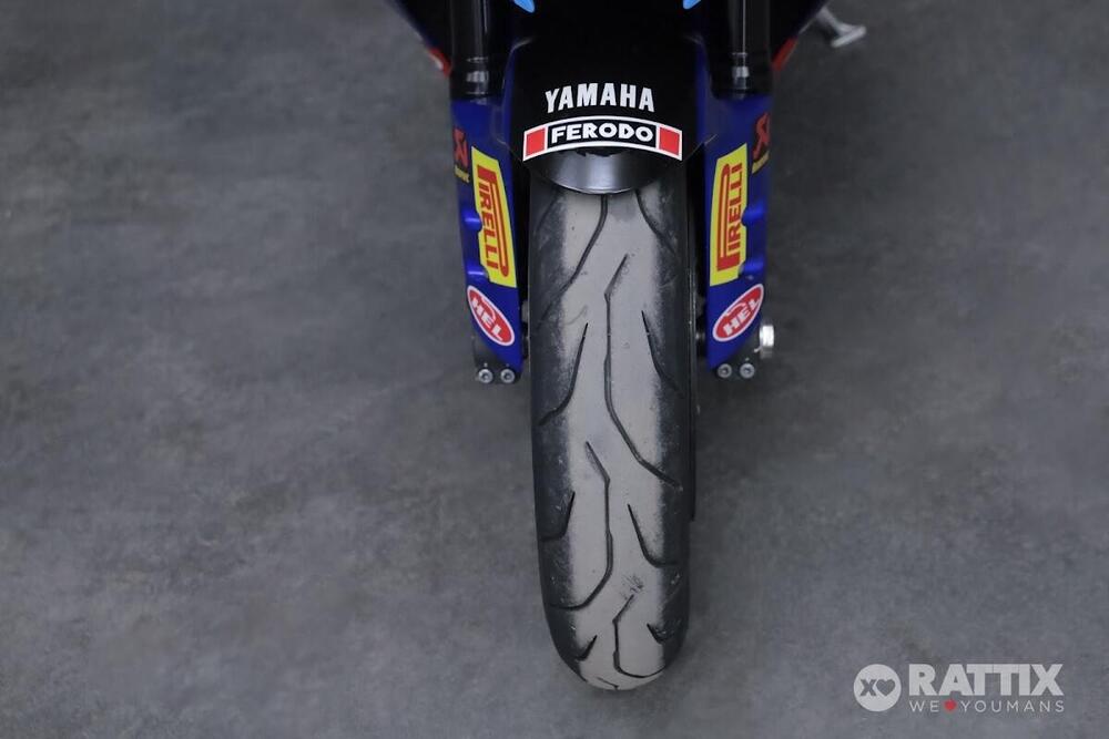 Yamaha YZF R1 (2020 - 25) (10)