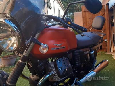 Moto Guzzi V7 II Stone (2015 - 17) usata