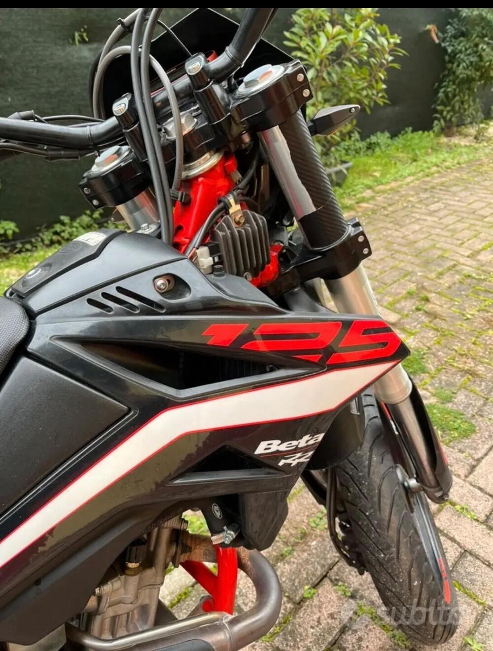 Betamotor RR 125 4T Motard LC (2018 - 20) (5)