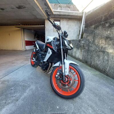Yamaha MT-09 (2017 - 20) usata