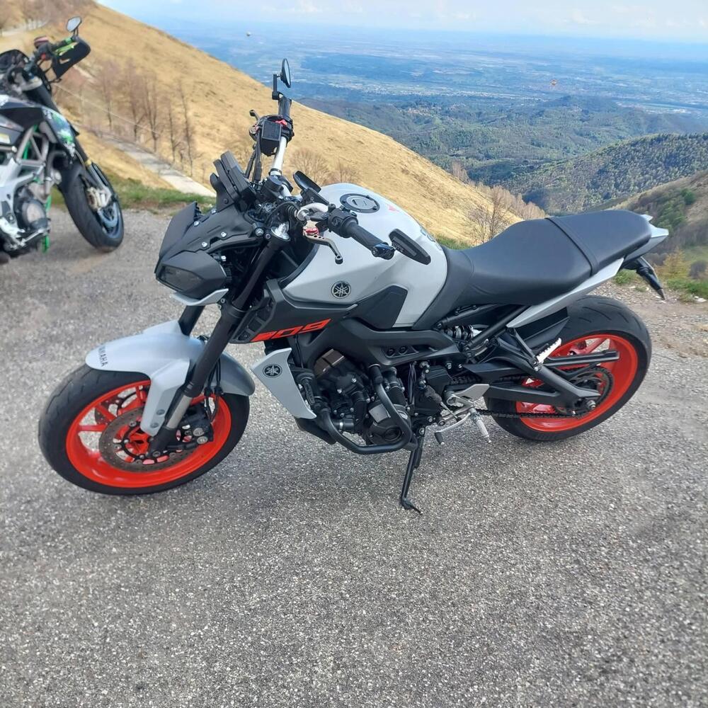 Yamaha MT-09 (2017 - 20) (8)