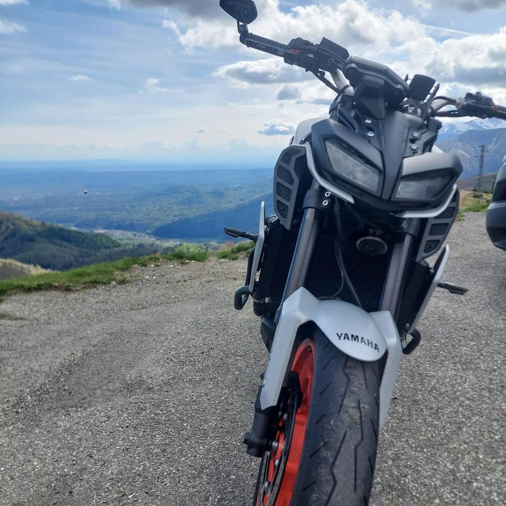 Yamaha MT-09 (2017 - 20) (9)