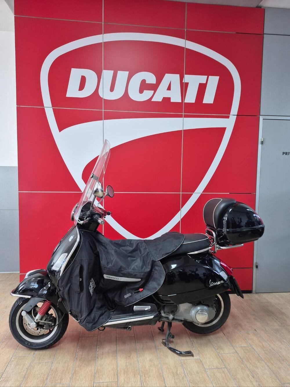 Vespa GTS 300 (2010 - 14) (3)