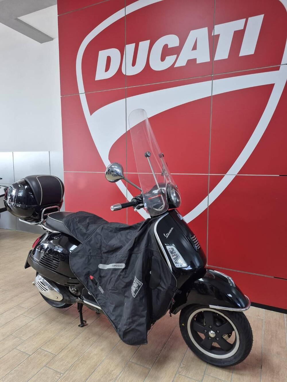 Vespa GTS 300 (2010 - 14) (3)