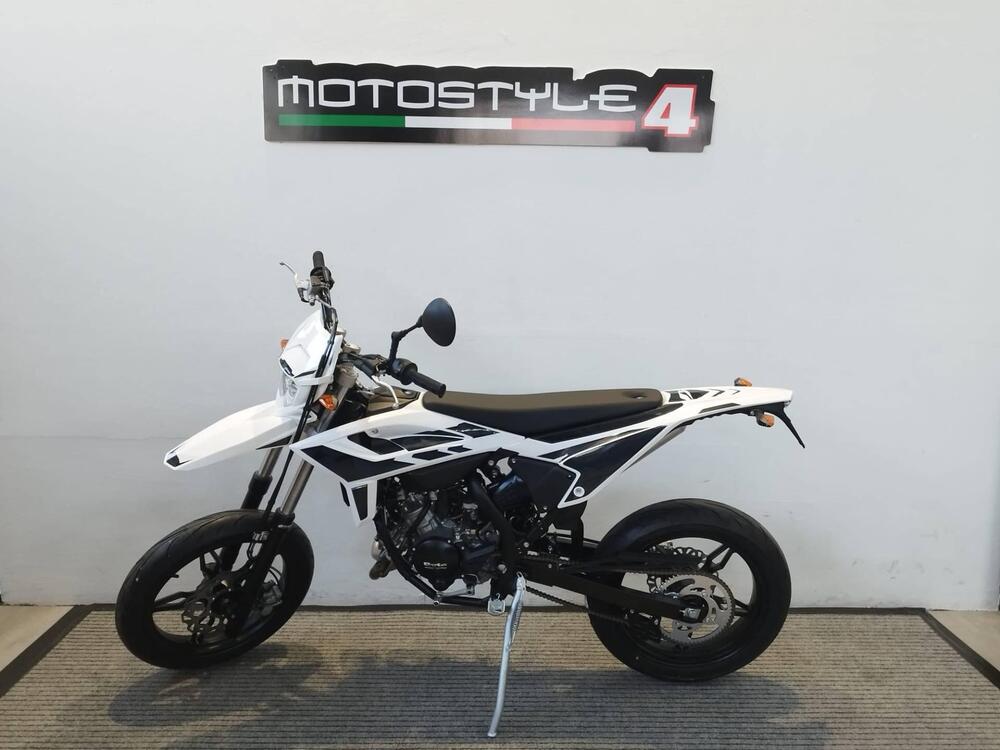 Betamotor RR 50 Motard Sport (2021 - 26) (2)