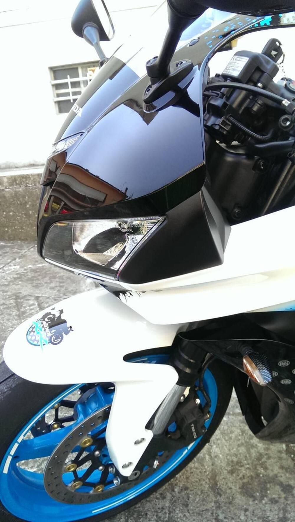 Honda CBR 600 RR (2009 - 12) (4)