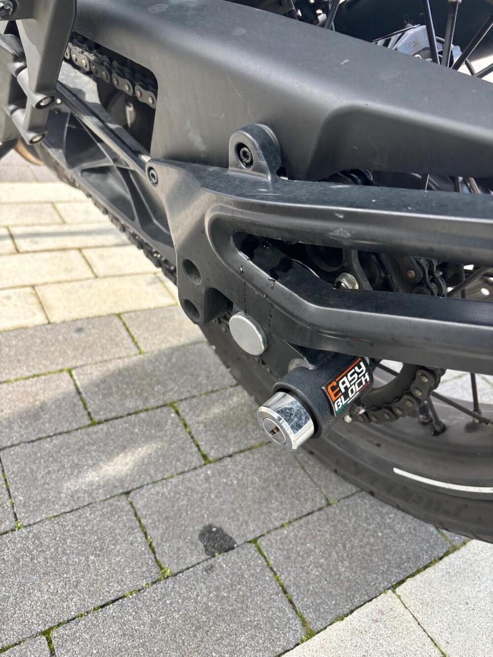 Husqvarna Svartpilen 125 (2021 - 23) (5)