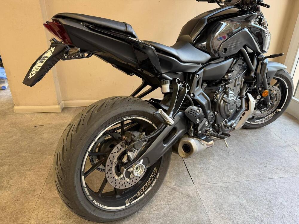 Yamaha MT-07 Pure (2023 - 25) (4)