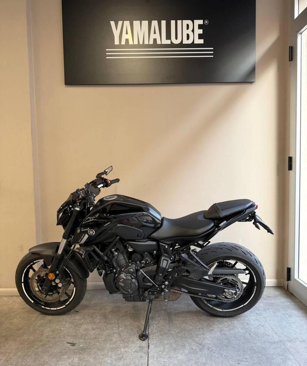 Yamaha MT-07 Pure (2023 - 25) (2)