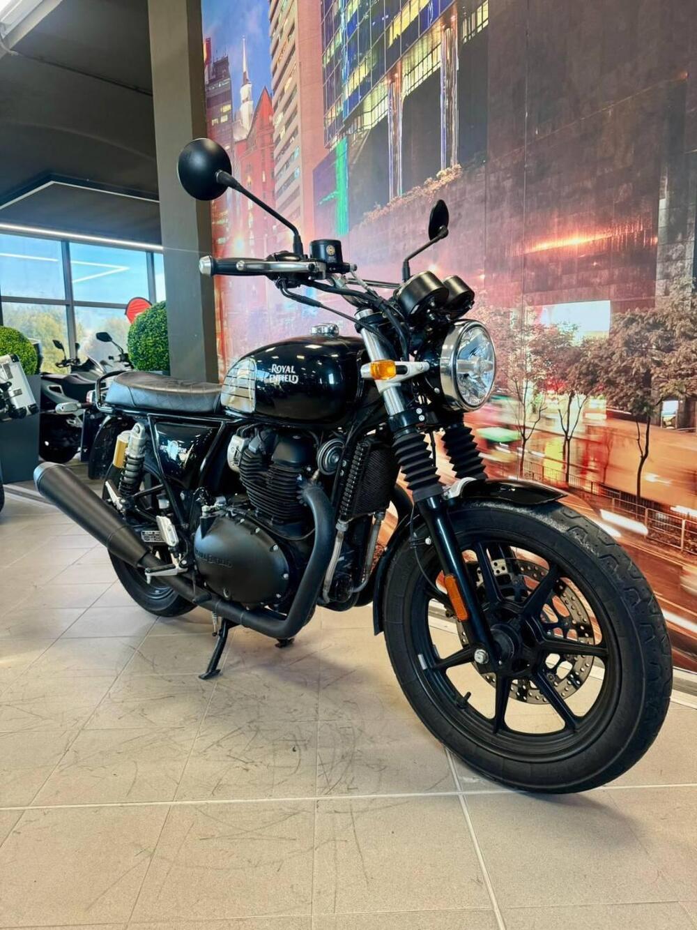 Royal Enfield Interceptor 650 (2021 - 26) (2)