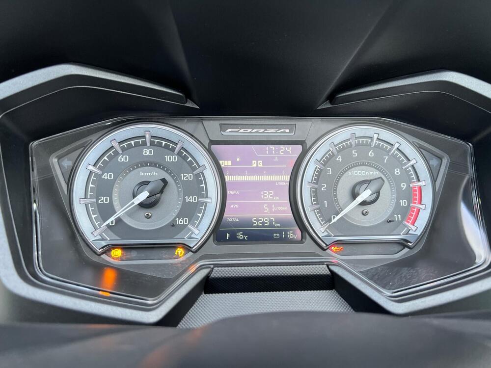 Honda Forza 350 (2022 - 24) (11)