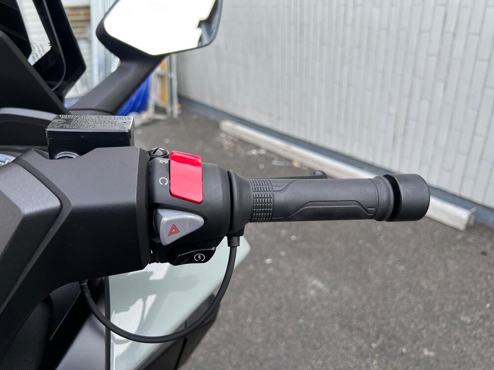 Honda Forza 350 (2022 - 24) (13)