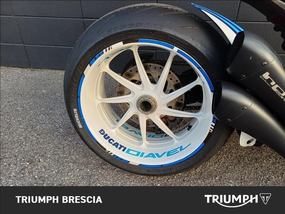 Ducati Diavel 1200 Carbon (2010 - 13) (3)