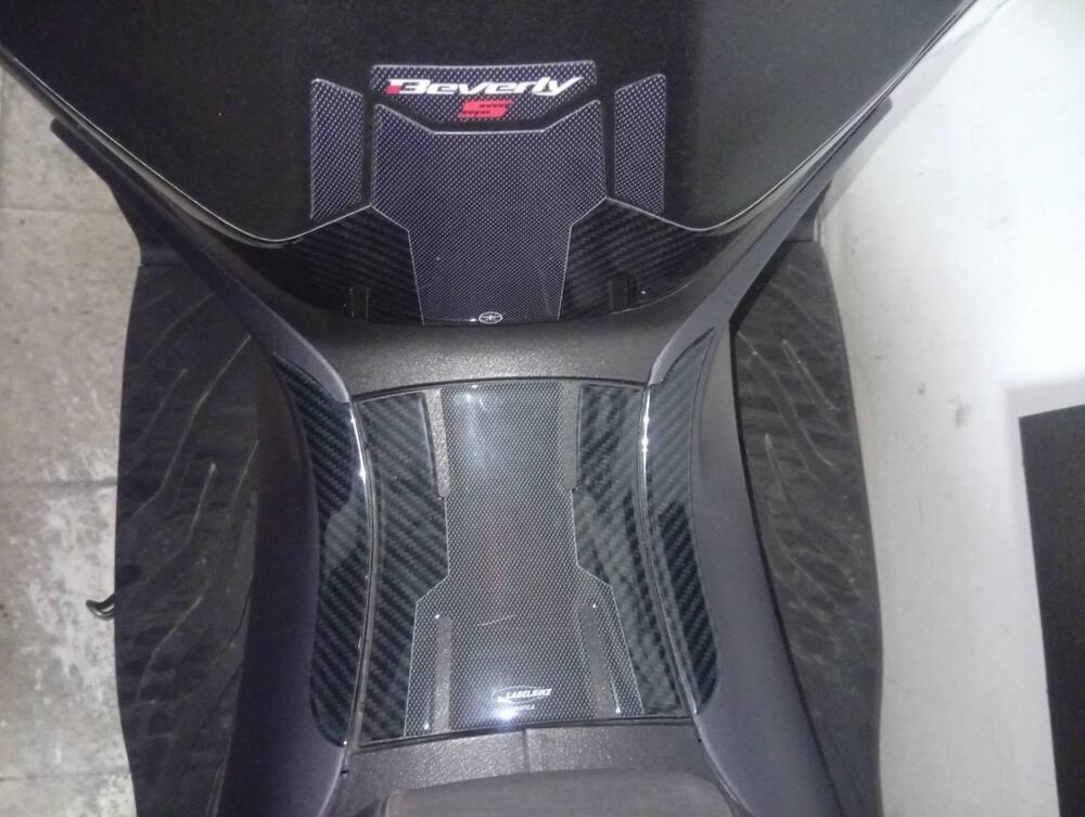 Piaggio Beverly 300 Hpe (2021) (6)