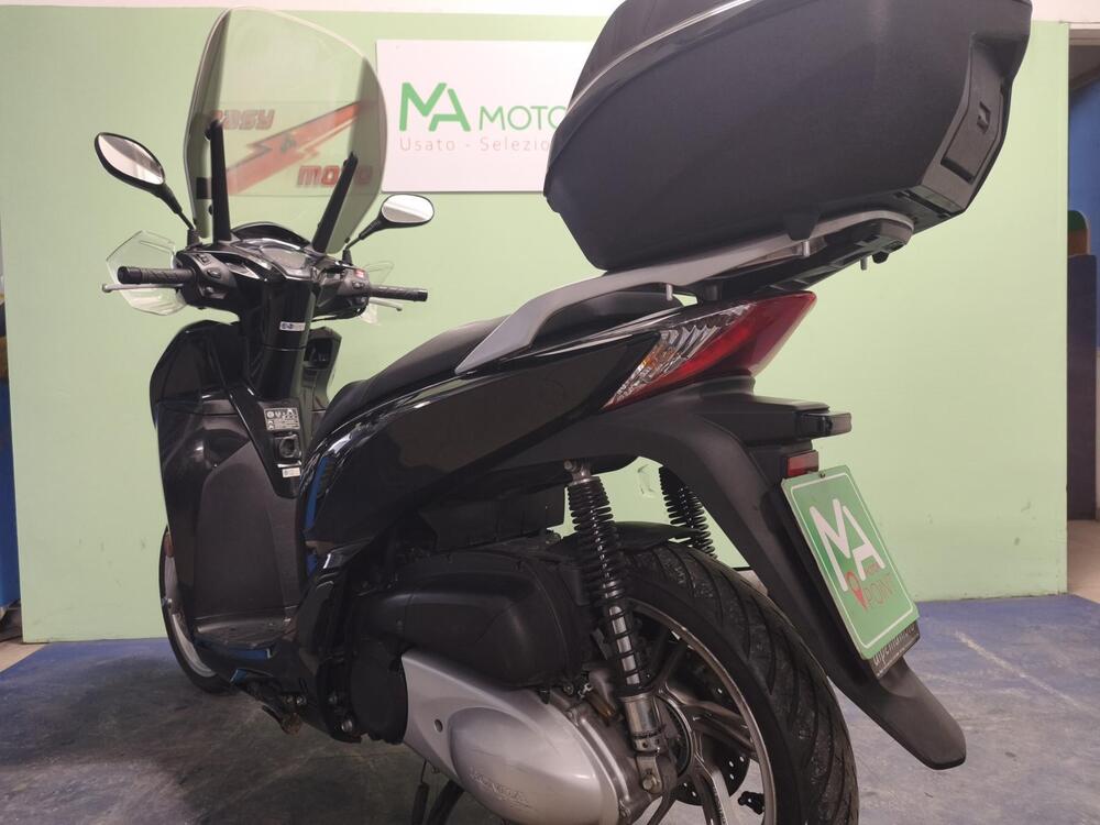 Honda SH 300 i ABS (2016 - 20) (3)