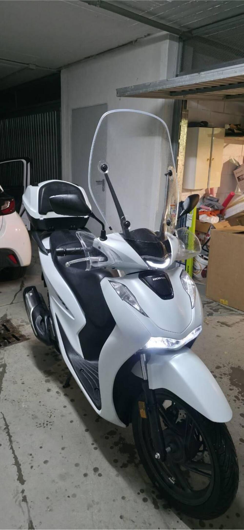 Honda SH 125i (2024 - 25) (2)