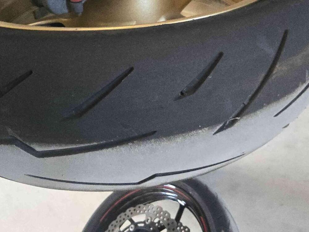 Yamaha YZF R1 (2007 - 08) (11)