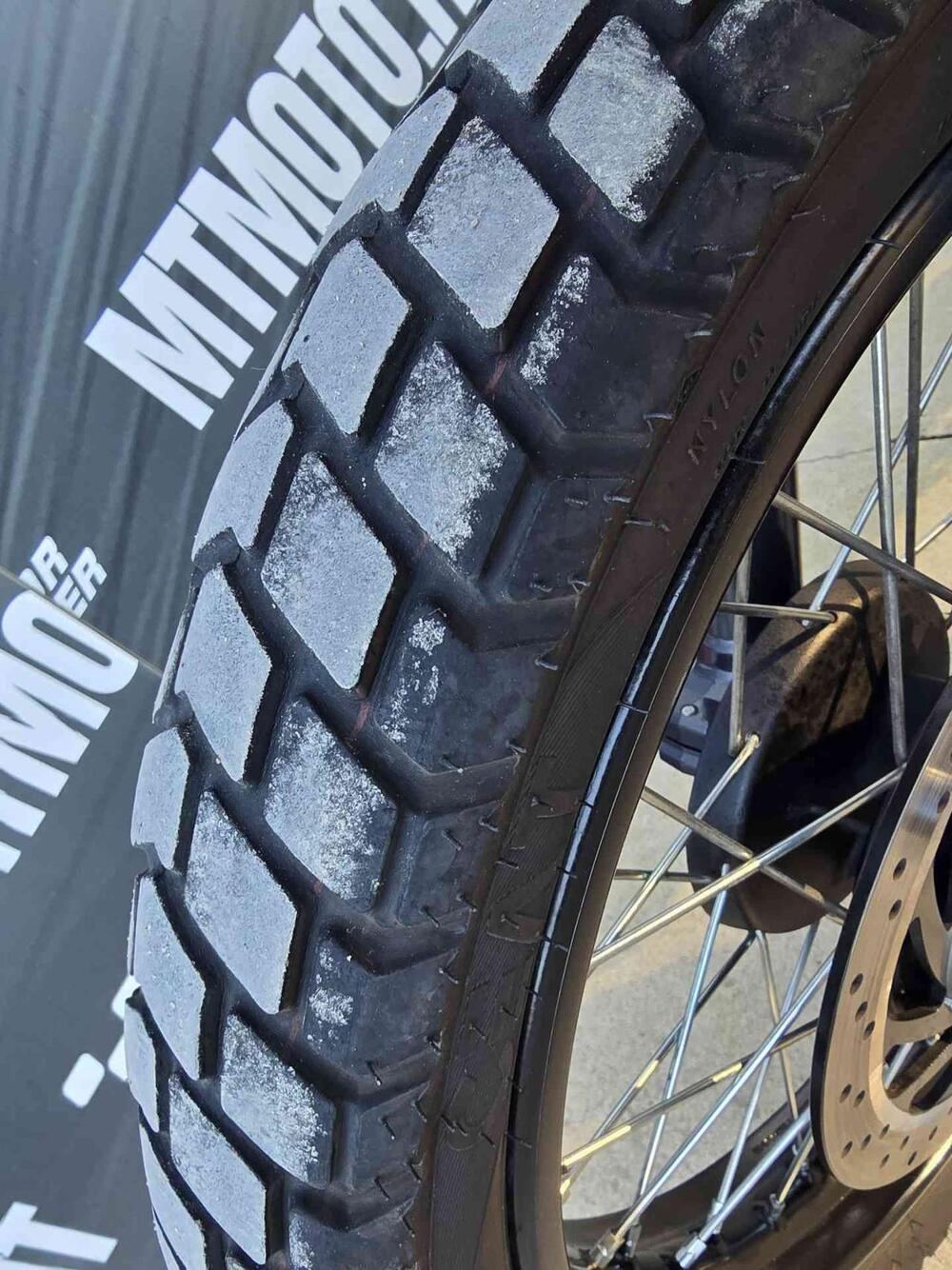 Royal Enfield Himalayan 411 (2021 - 24) (11)