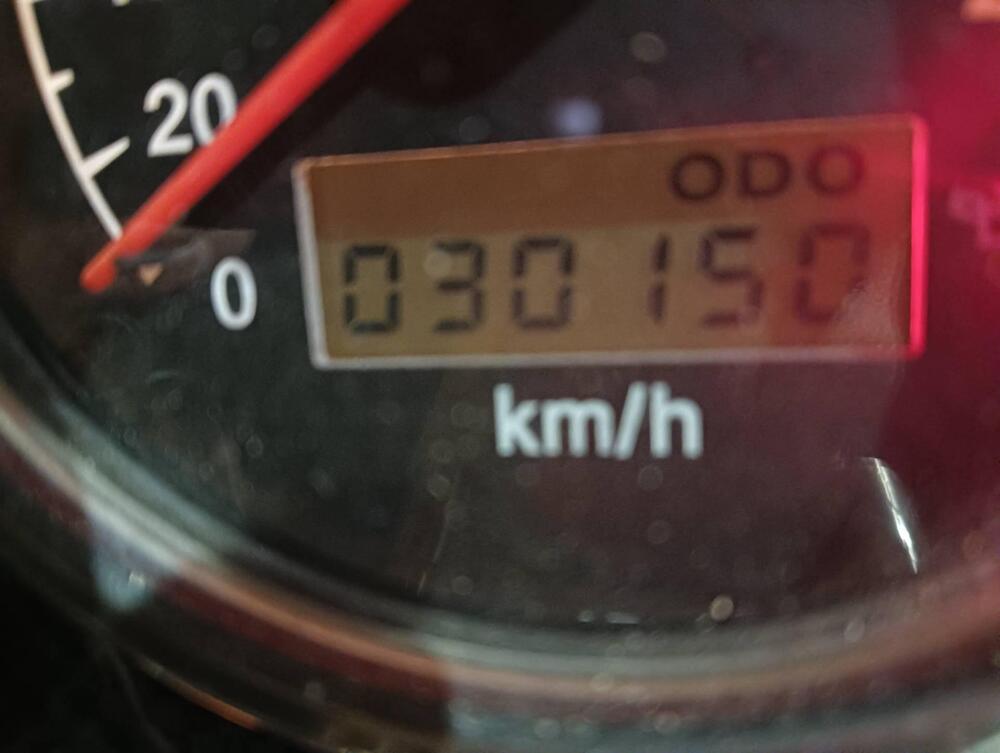 Suzuki SV 650 (1999 - 02) (6)