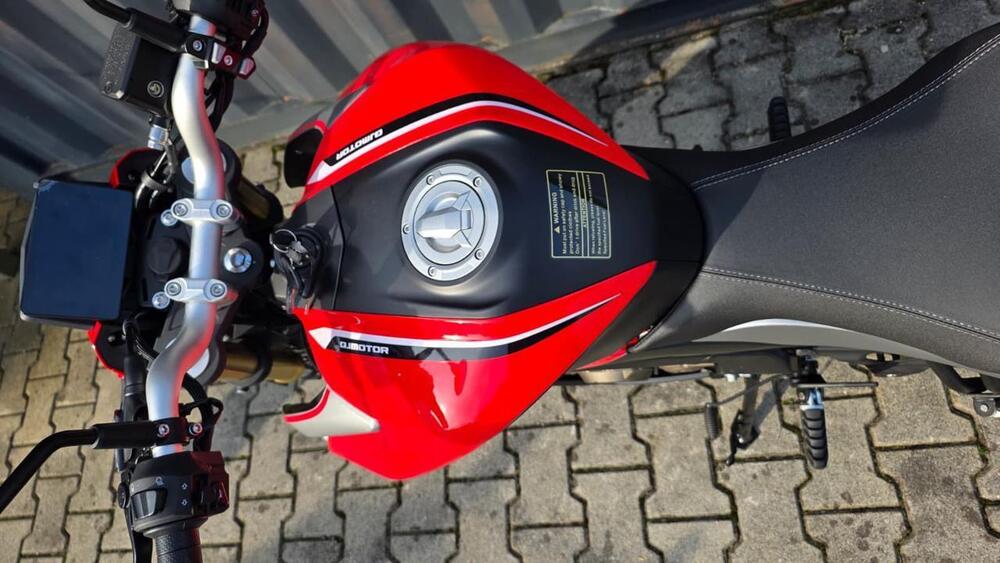 QJ Motor SRK 125 S (2025 - 26) (6)