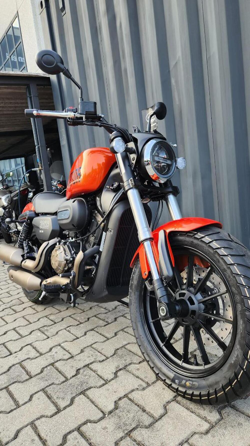 QJ Motor SRV 300 (2023 - 25) (3)