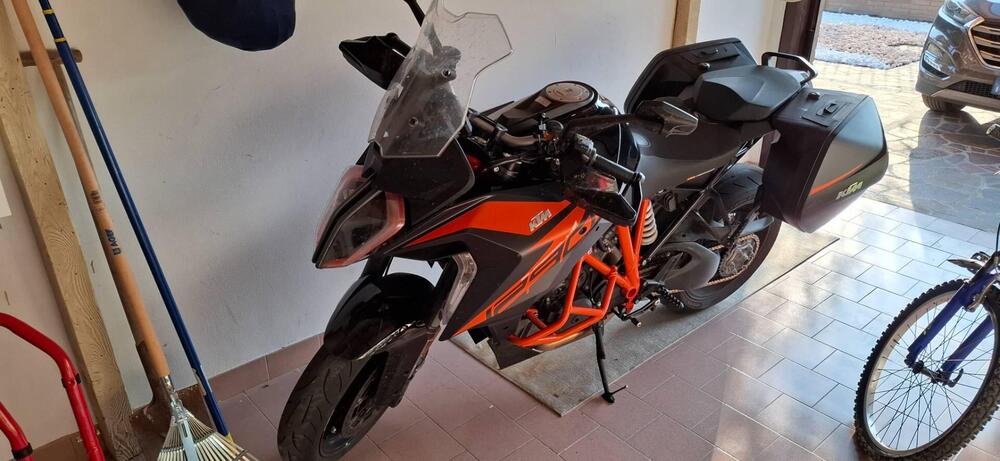 KTM 1290 Super Duke GT (2021) (5)