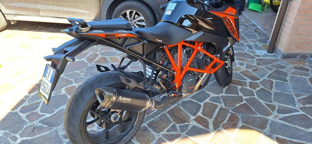 KTM 1290 Super Duke GT (2021) (6)