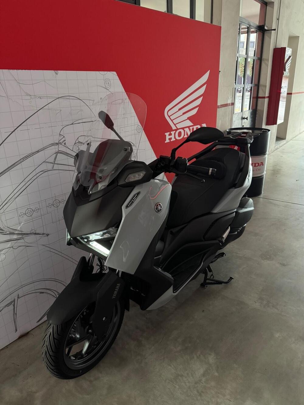 Yamaha X-Max 300 Tech Max (2025 - 26)