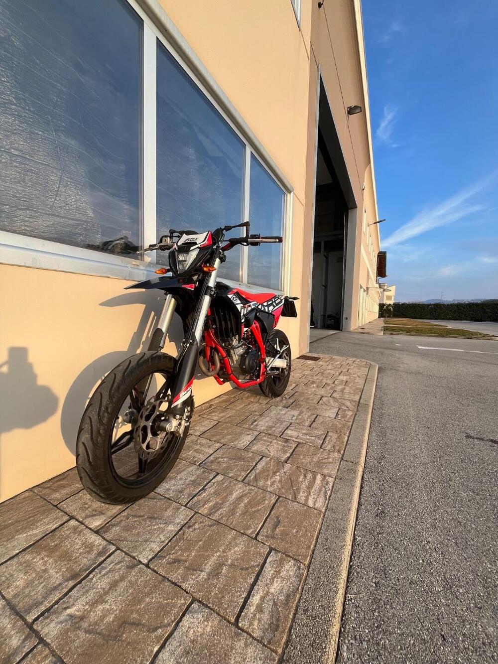 Betamotor RR 125 4T Motard LC (2021 - 23) (4)