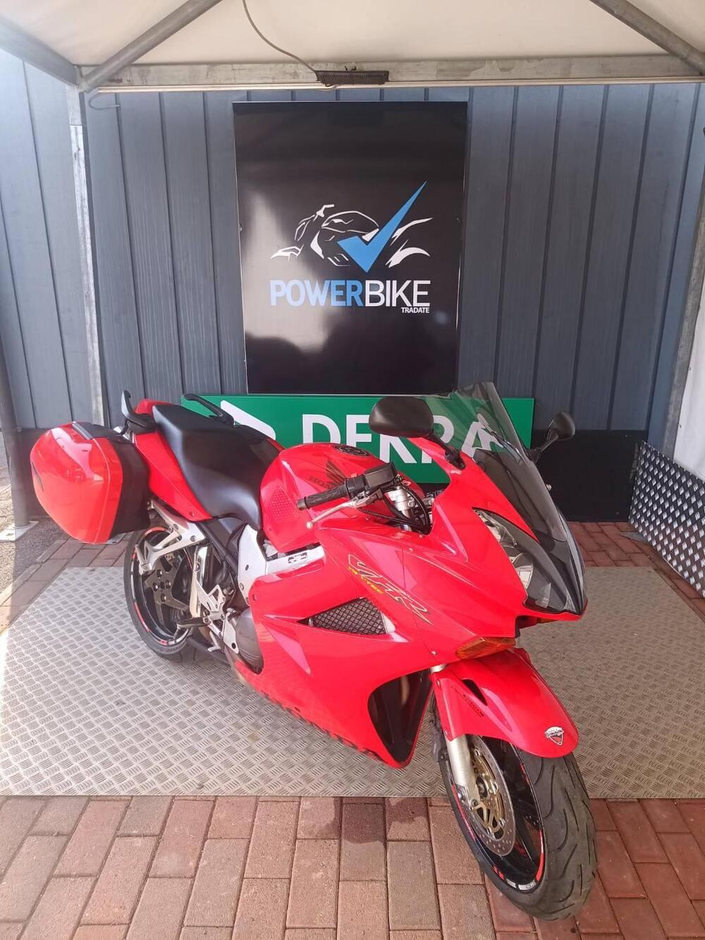 Honda VFR 800 (2002 - 05) (2)