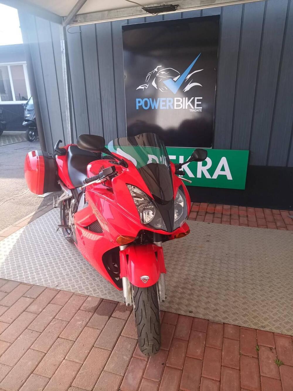 Honda VFR 800 (2002 - 05) (3)