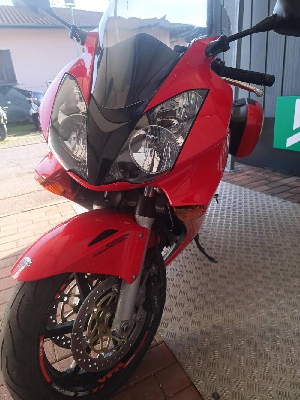 Honda VFR 800 (2002 - 05) (8)