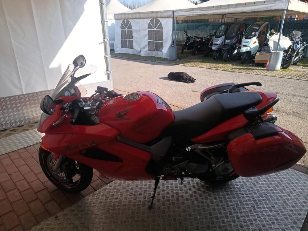 Honda VFR 800 (2002 - 05) (10)