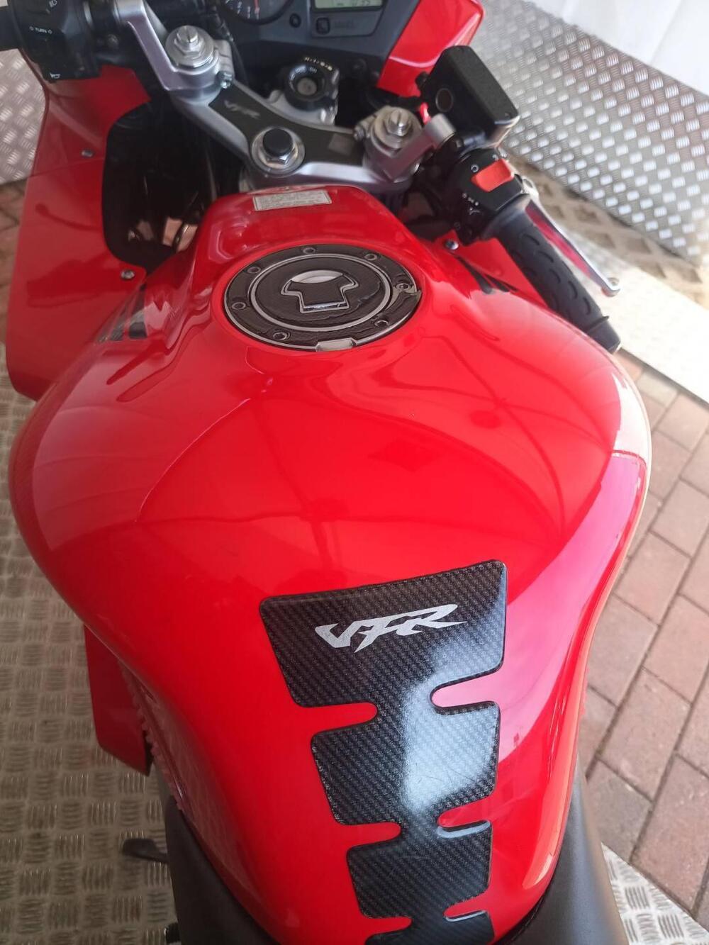 Honda VFR 800 (2002 - 05) (15)