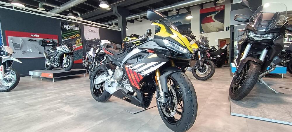 Aprilia RS 660 Factory (2025 - 26) (2)