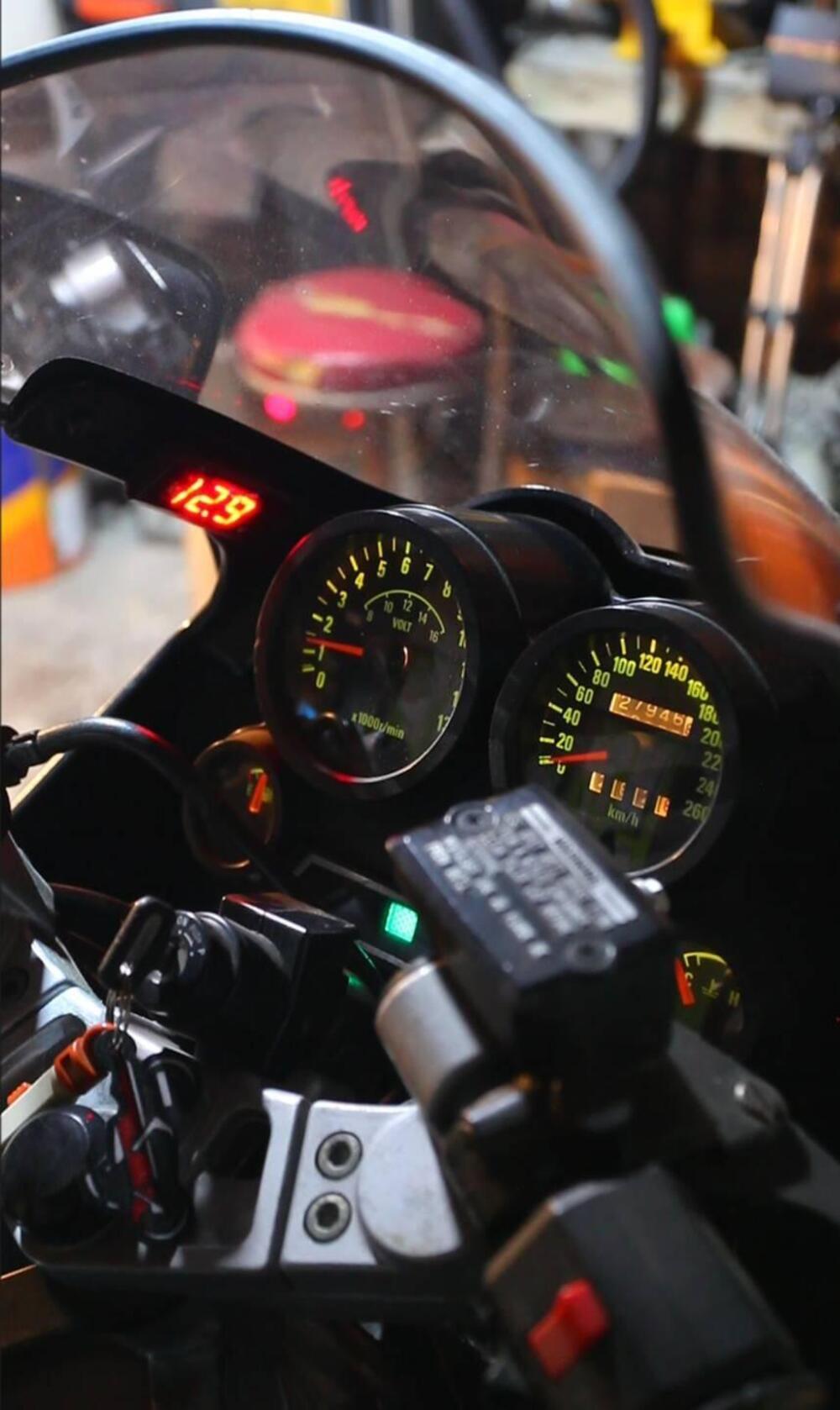 Kawasaki gpz 600 r (7)