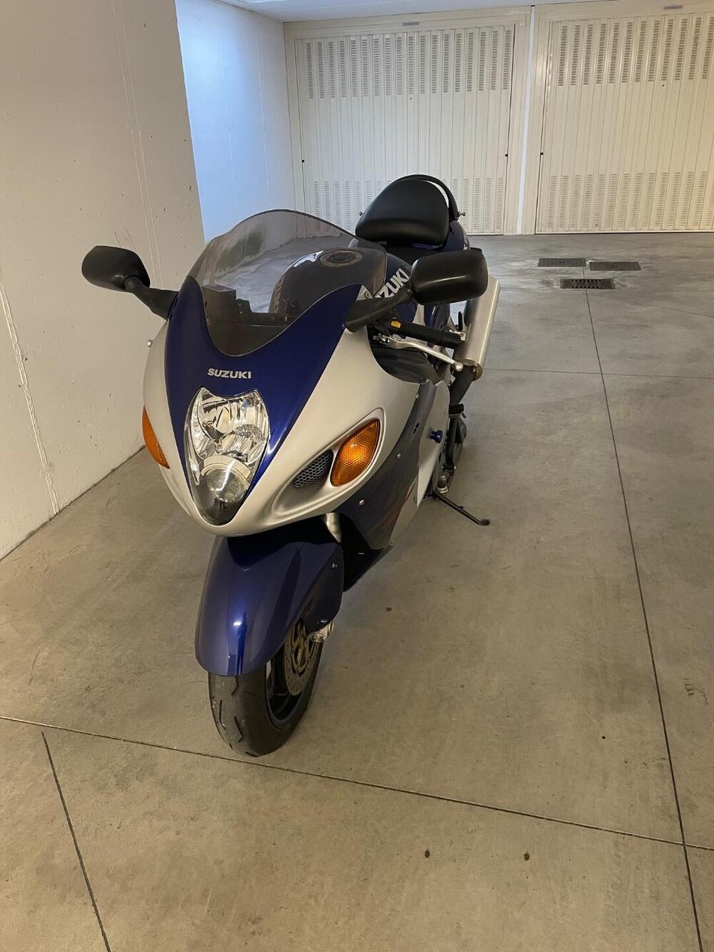 Suzuki GSX 1300 R Hayabusa (1999 - 06) (2)