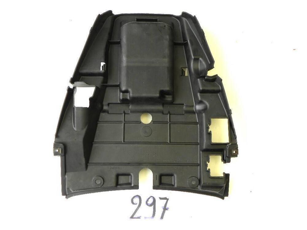 Carena vano sottosella con cassetta attrezzi Honda (2)